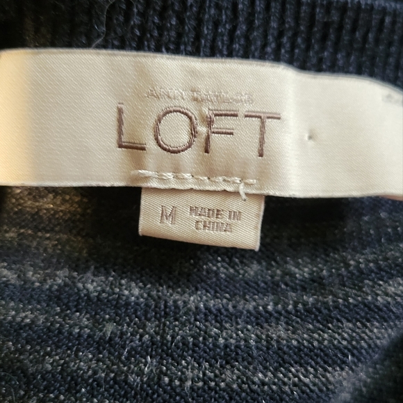 Ann Taylor Loft Navy Blue & Gray Striped Button Shoulder Detail Sweater. - Picture 5 of 6